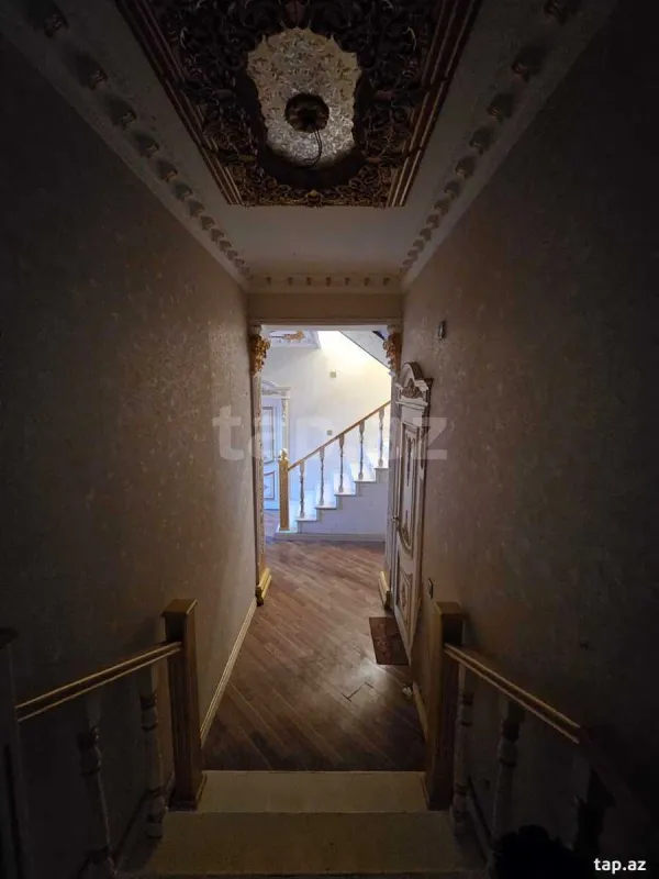 Satılır 6 otaqlı həyət evi