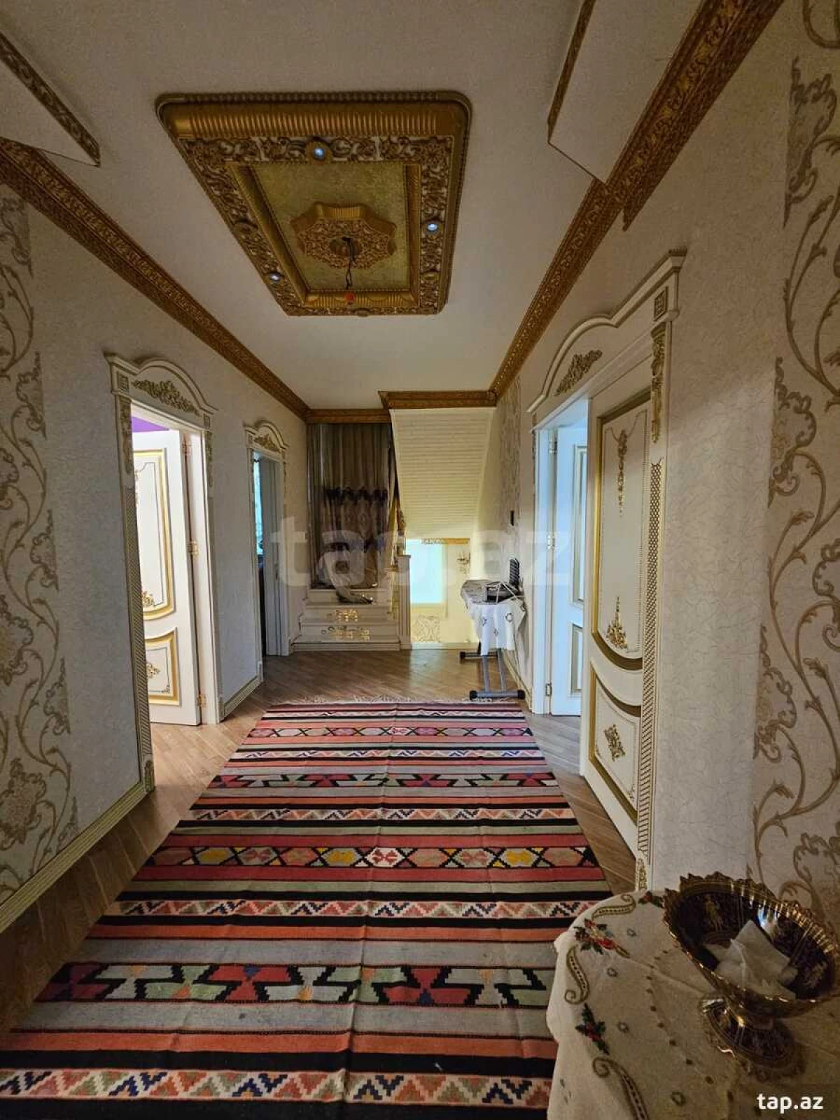 Satılır 6 otaqlı həyət evi