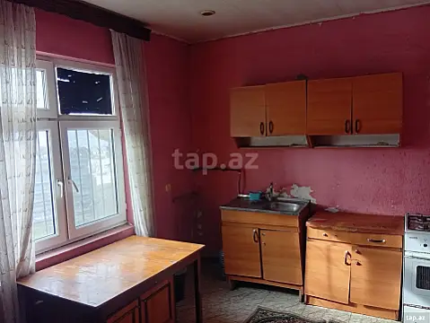 Kirayə verilir 3 otaqlı həyət evi