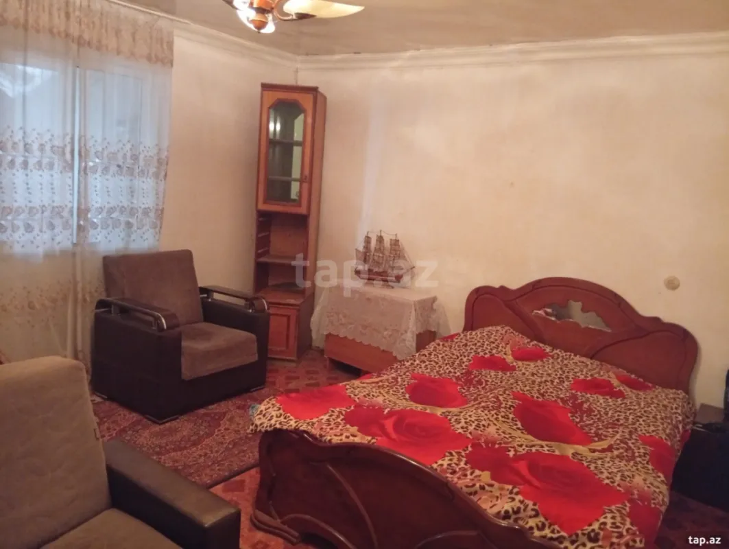 Kirayə verilir 3 otaqlı həyət evi