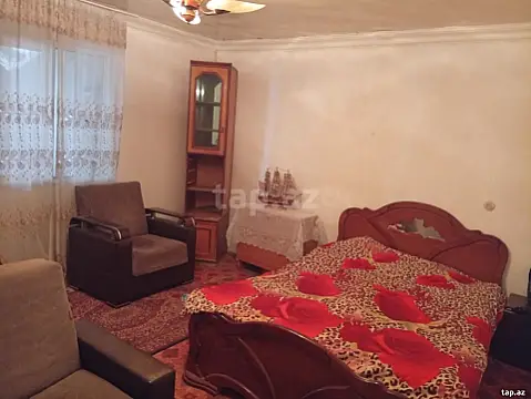 Kirayə verilir 3 otaqlı həyət evi