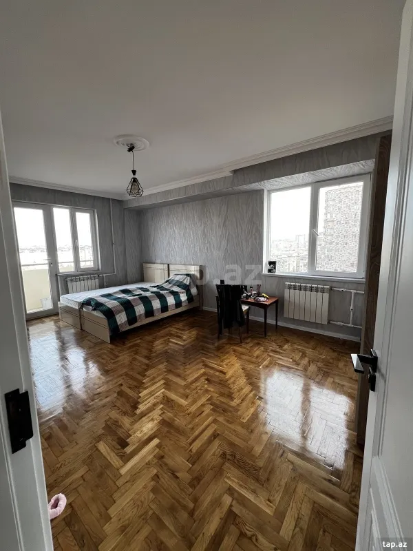 Kirayə verilir 5 otaqlı mənzil 100 m²