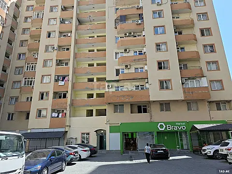Kirayə verilir 3 otaqlı yeni tikili 130 m²