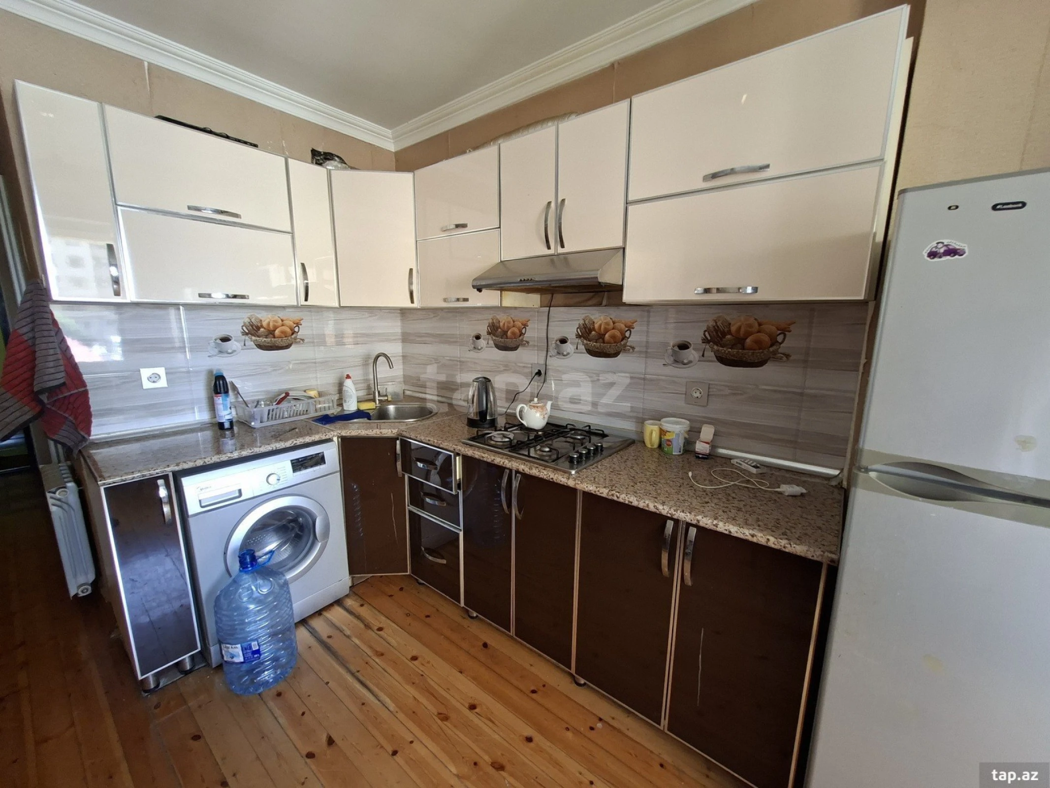 Kirayə verilir 3 otaqlı yeni tikili 130 m²