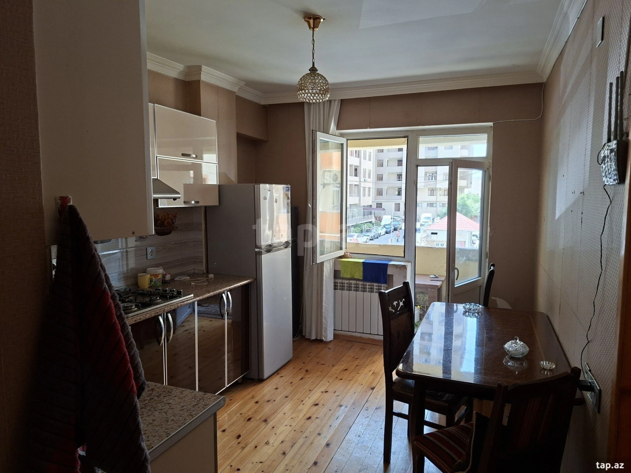 Kirayə verilir 3 otaqlı yeni tikili 130 m²