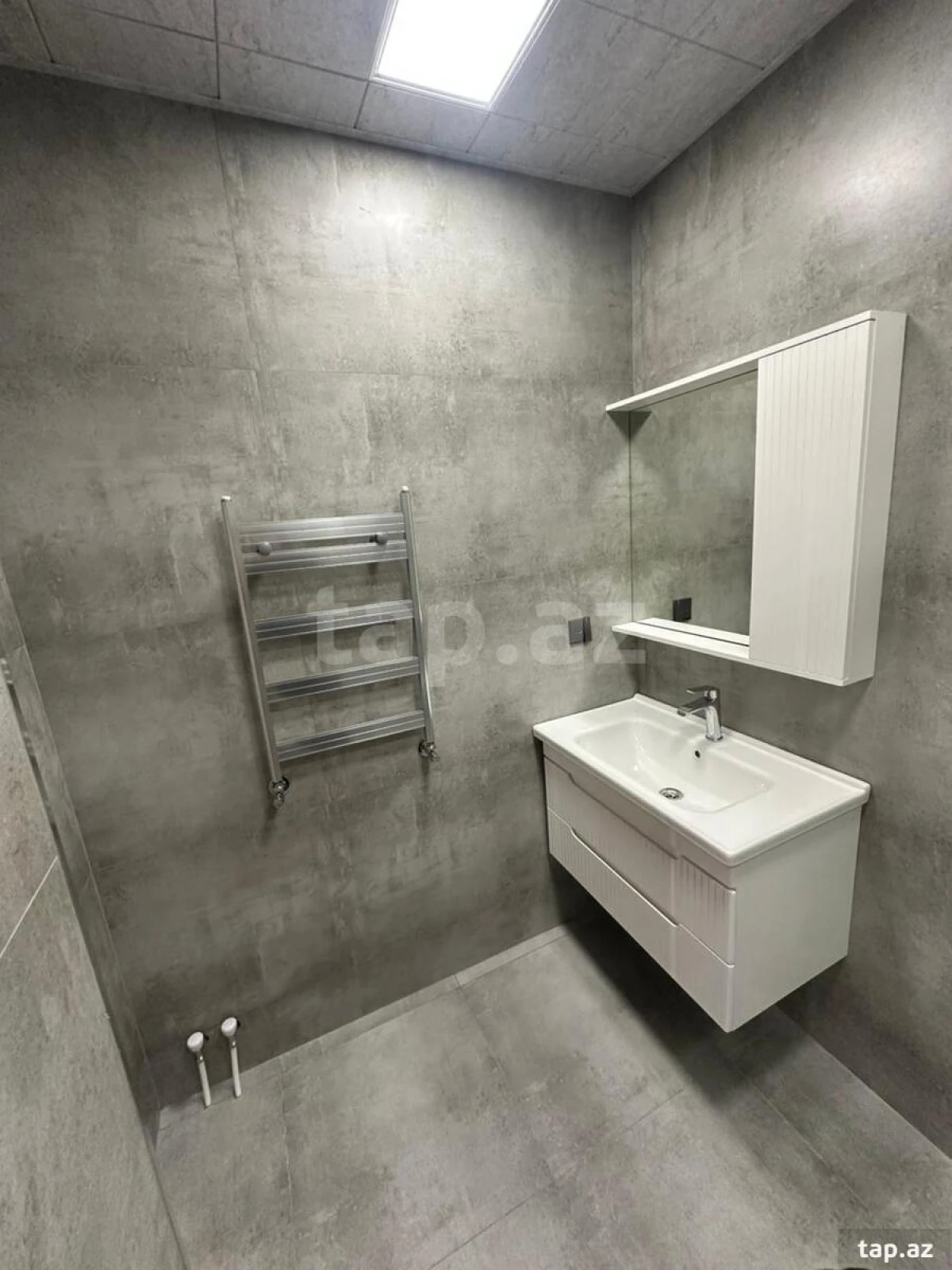 Satılır 3 otaqlı yeni tikili 85 m²