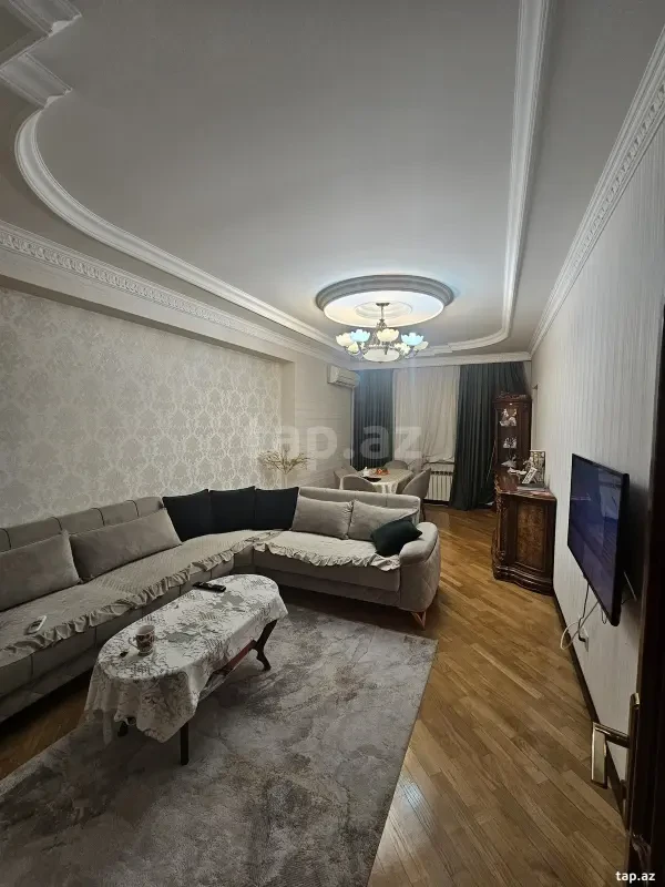 Satılır 3 otaqlı yeni tikili 115 m²