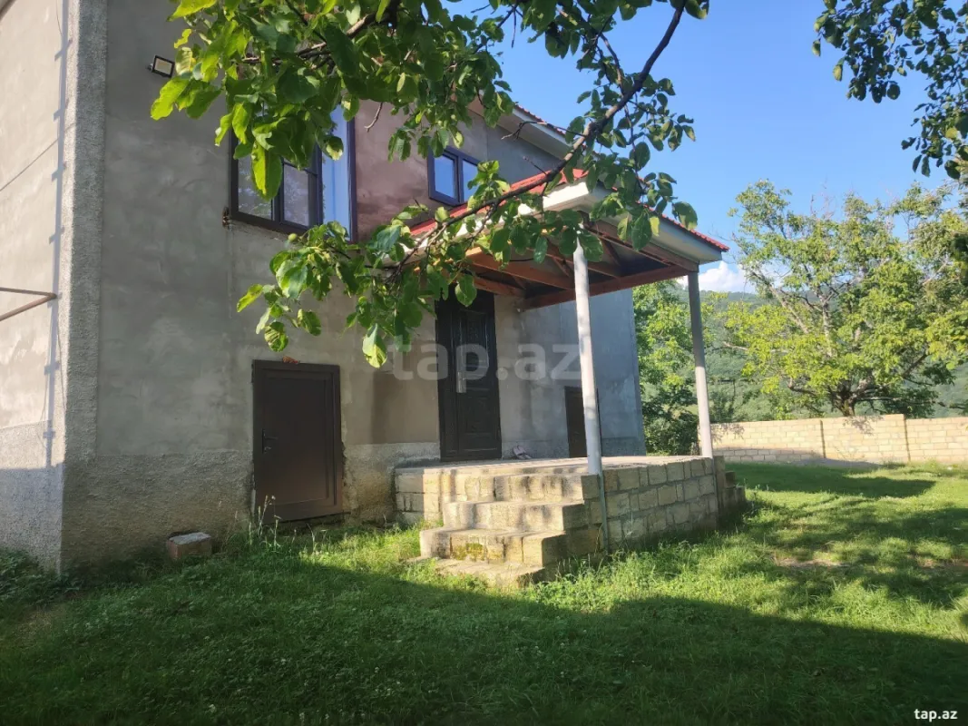 Kirayə verilir 4 otaqlı həyət evi 90 m²