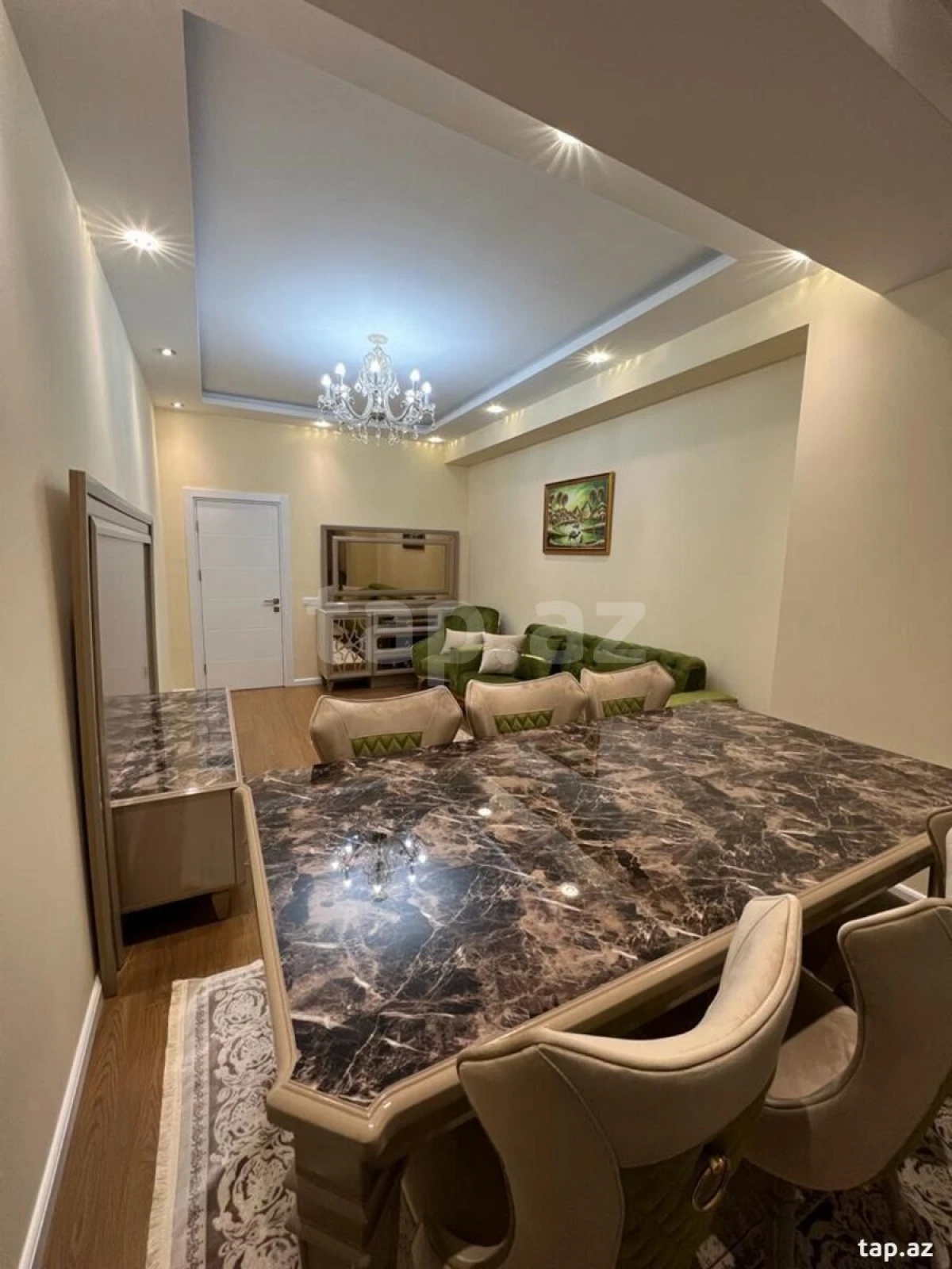 Kirayə verilir 2 otaqlı yeni tikili 96 m²