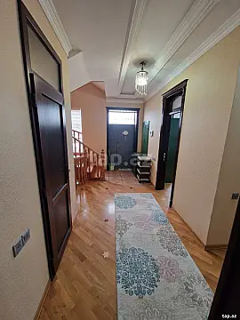 Kirayə verilir 6 otaqlı həyət evi 300 m²