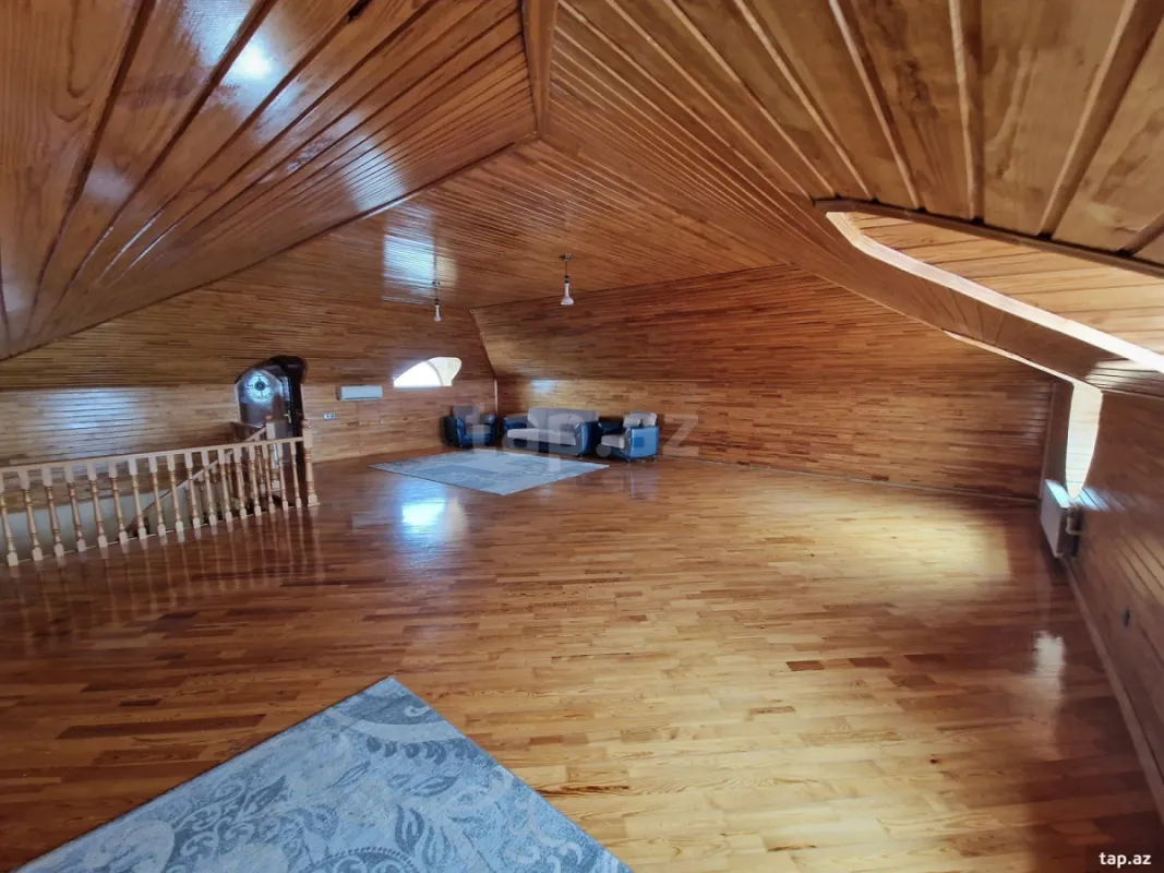 Kirayə verilir 6 otaqlı həyət evi 300 m²