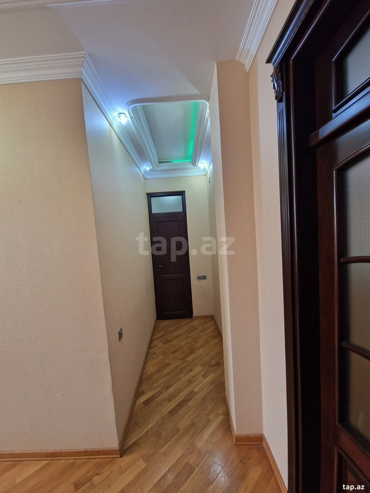 Kirayə verilir 6 otaqlı həyət evi 300 m²