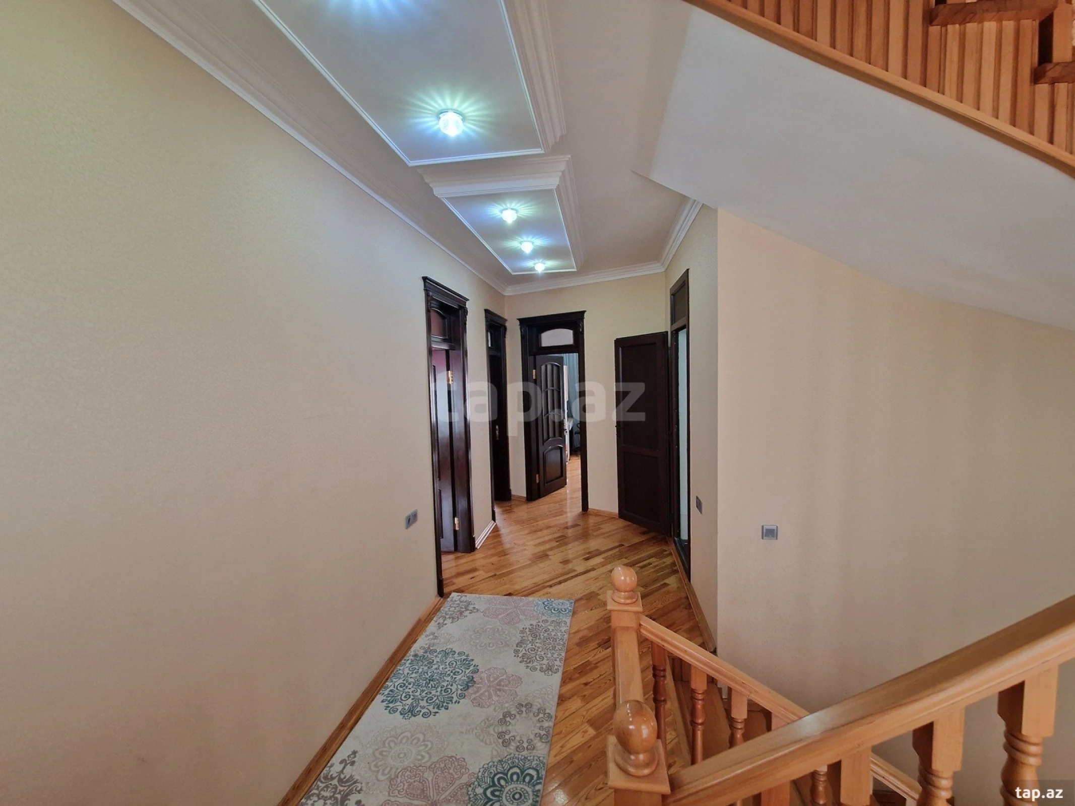 Kirayə verilir 6 otaqlı həyət evi 300 m²