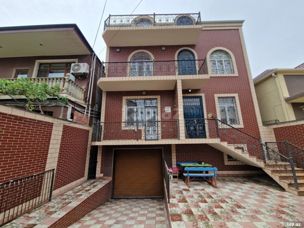 Kirayə verilir 6 otaqlı həyət evi 300 m²