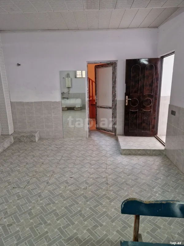 Kirayə verilir 6 otaqlı həyət evi 300 m²