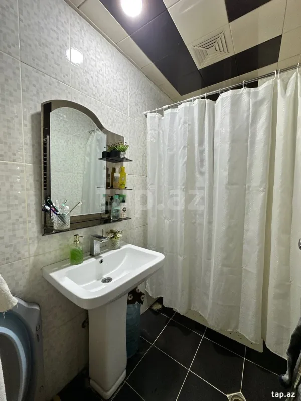 Satılır 2 otaqlı mənzil 55 m²