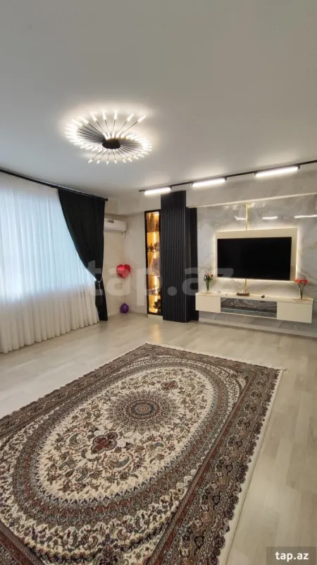 Satılır 3 otaqlı yeni tikili 82 m²