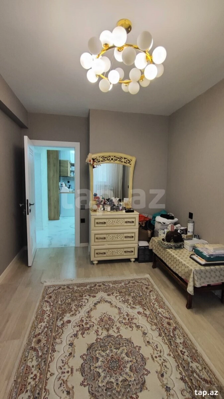 Satılır 3 otaqlı yeni tikili 82 m²