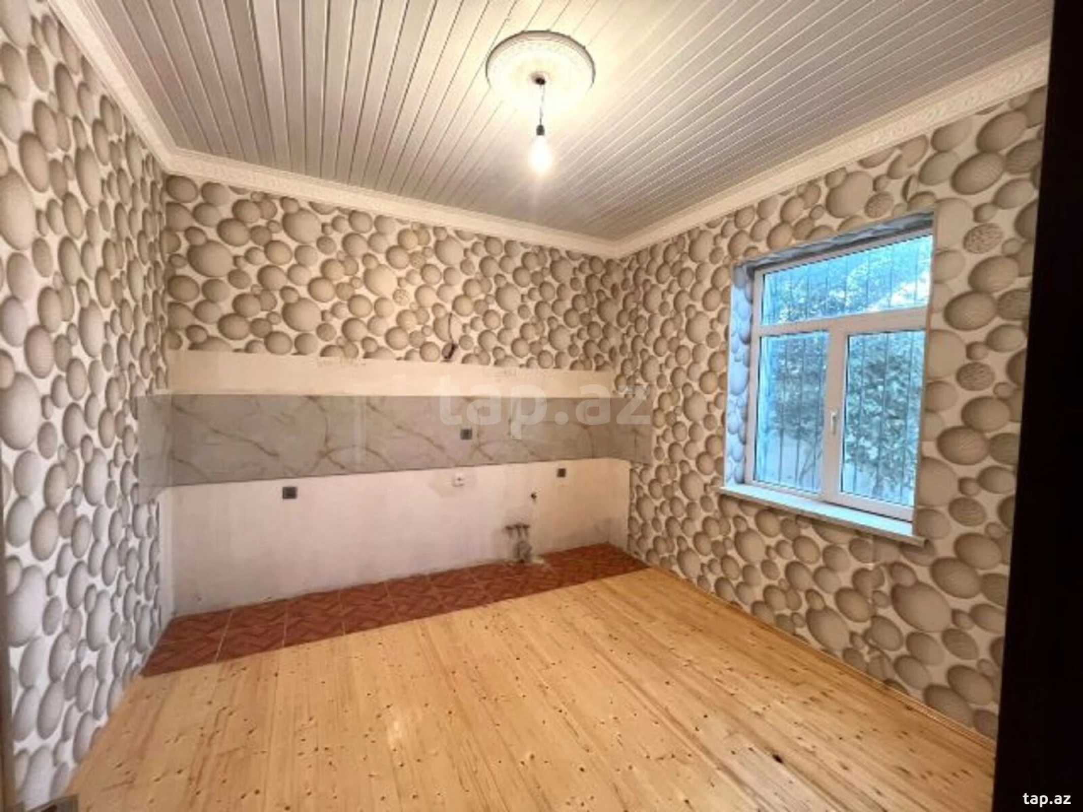 Satılır 4 otaqlı həyət evi