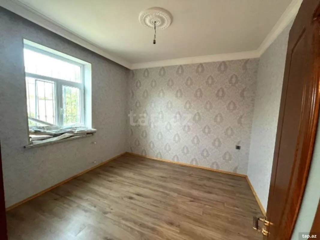 Satılır 4 otaqlı həyət evi