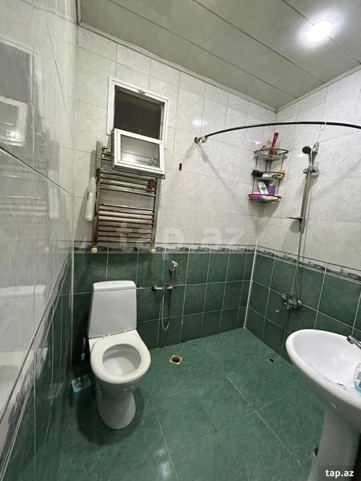 Kirayə verilir 4 otaqlı həyət evi