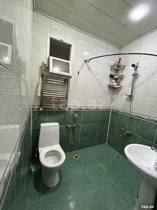 Kirayə verilir 4 otaqlı həyət evi