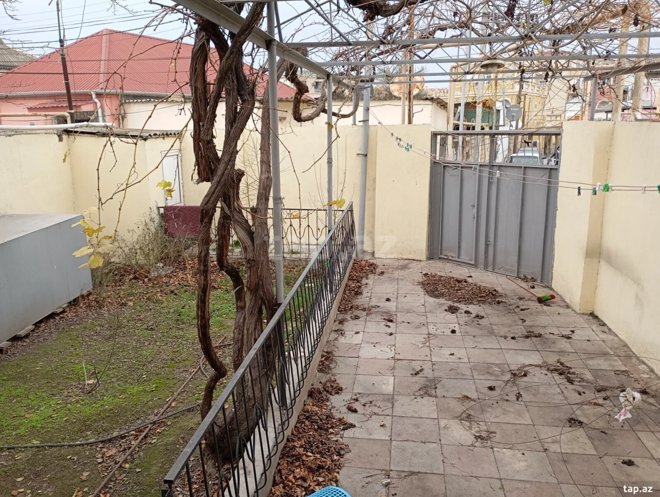 Kirayə verilir 4 otaqlı həyət evi