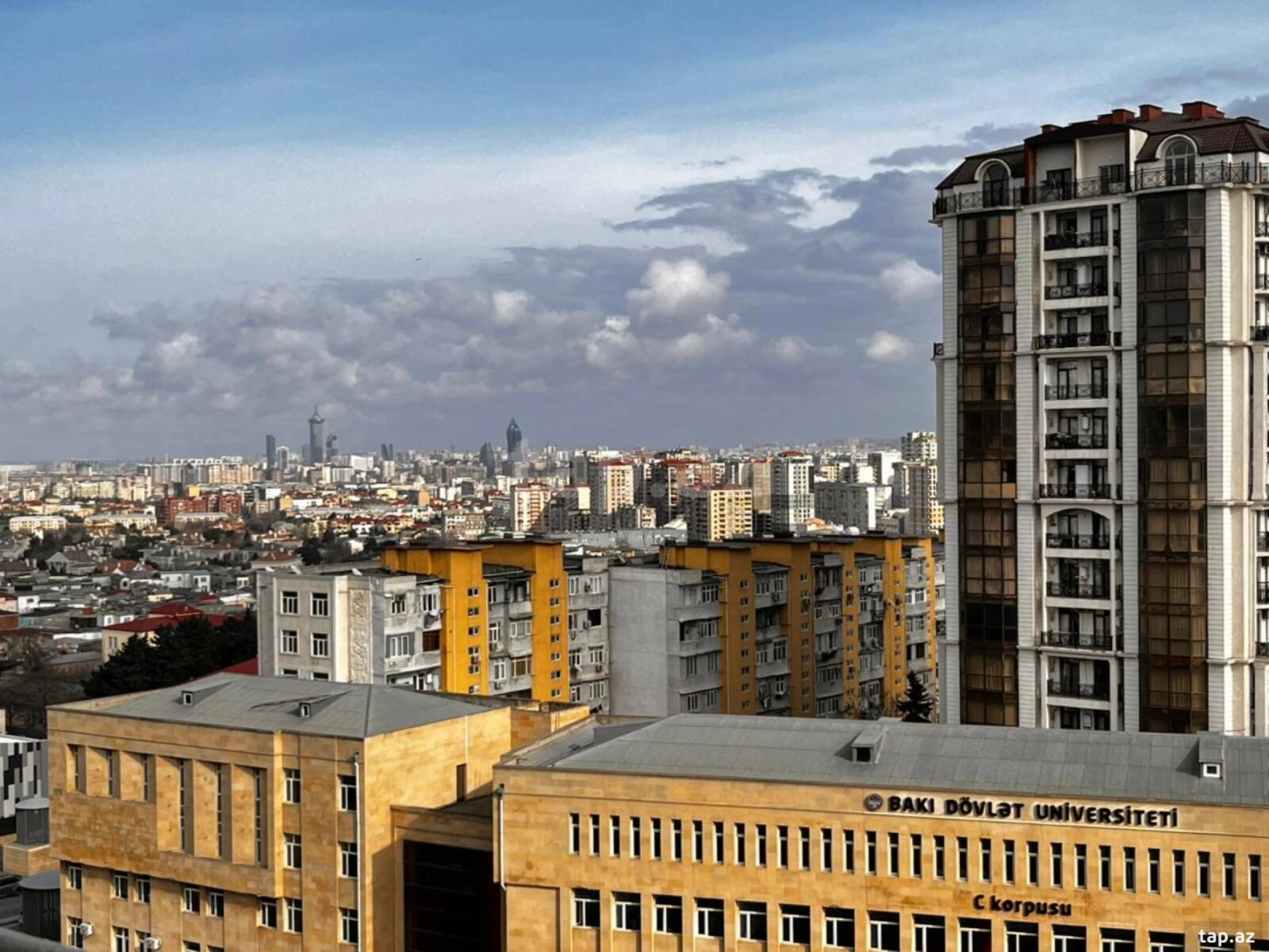 Satılır 3 otaqlı yeni tikili 78 m²