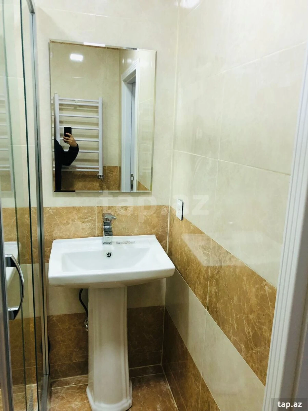 Kirayə verilir 2 otaqlı yeni tikili 75 m²