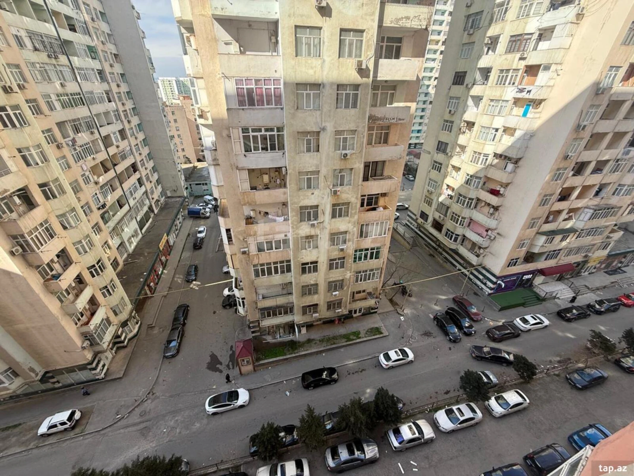 Kirayə verilir 2 otaqlı yeni tikili 70 m²
