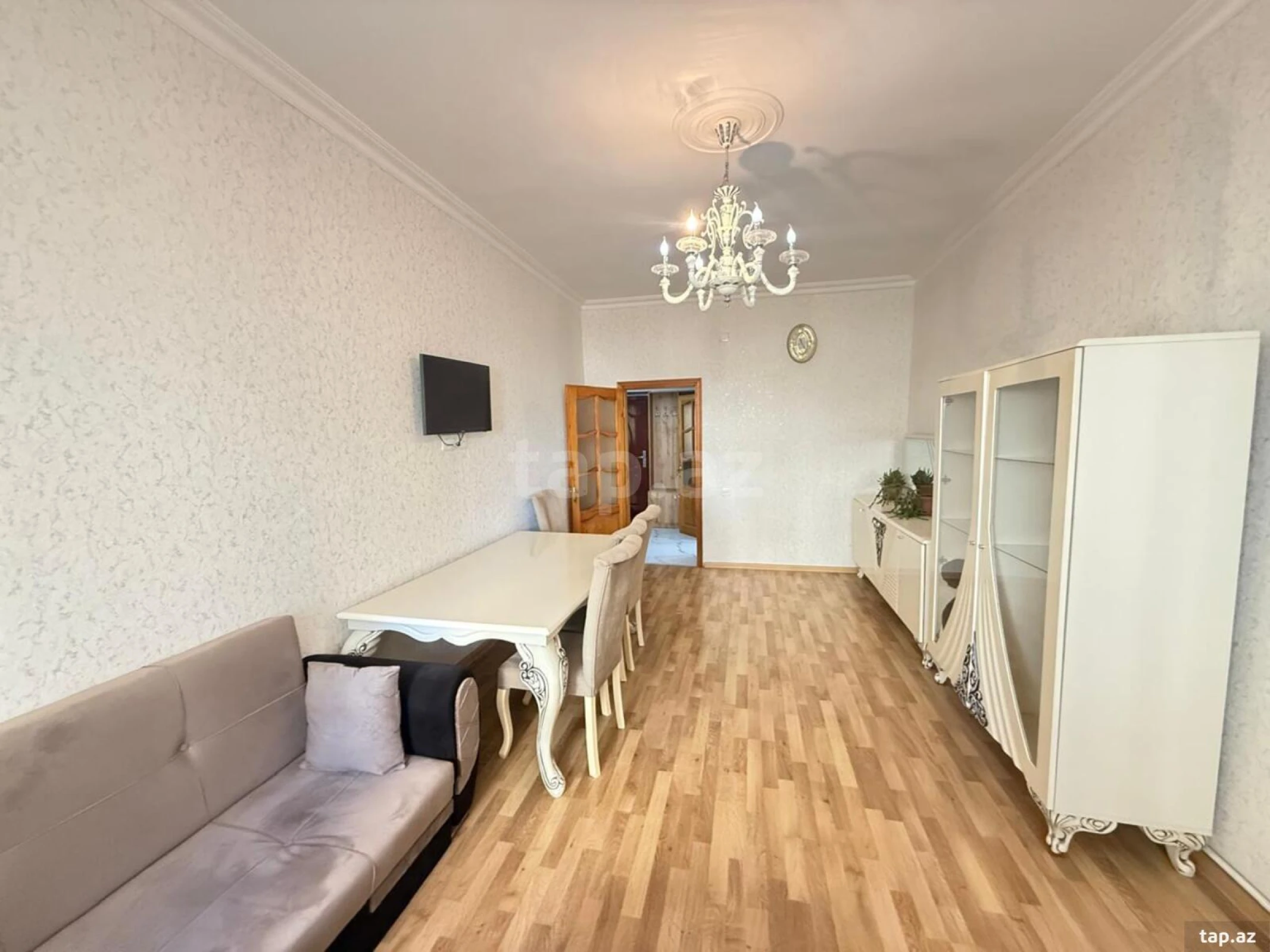 Kirayə verilir 2 otaqlı yeni tikili 70 m²