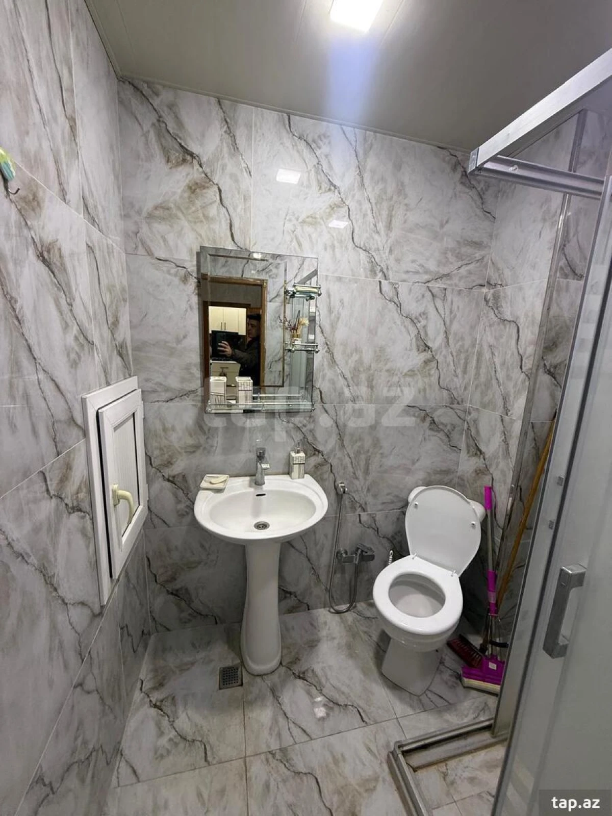 Kirayə verilir 2 otaqlı yeni tikili 70 m²