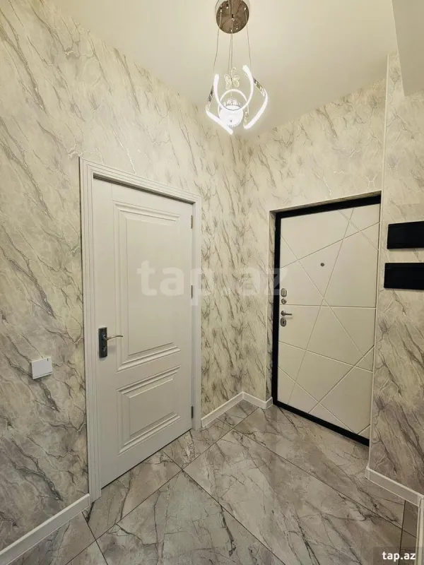 Satılır 3 otaqlı yeni tikili 83 m²