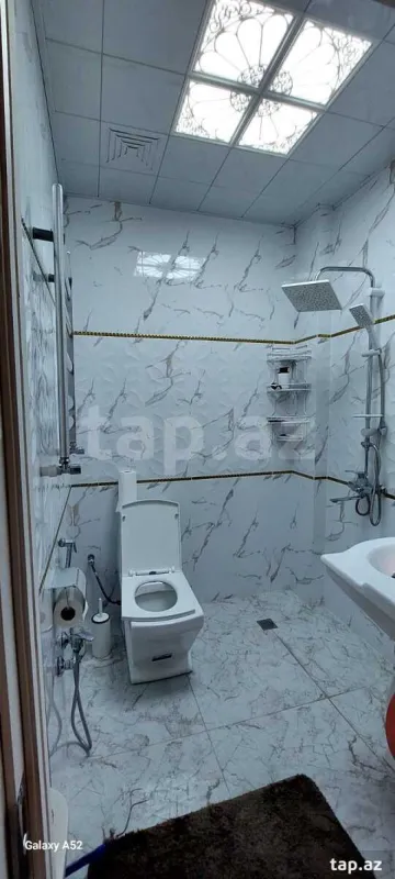 Kirayə verilir 3 otaqlı yeni tikili 110 m²