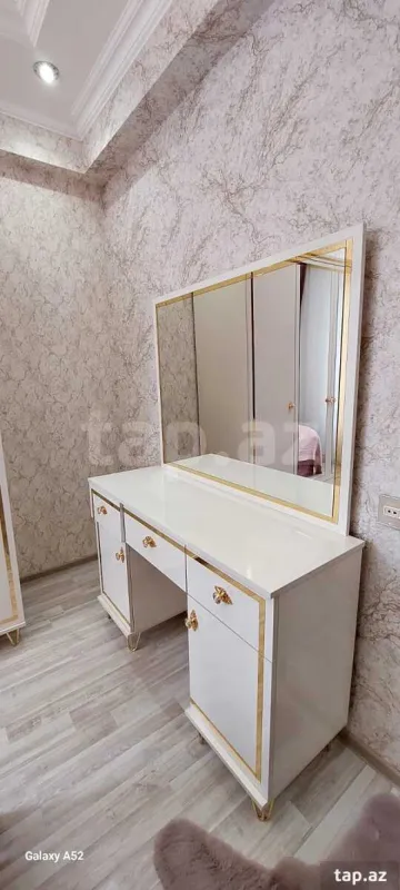 Kirayə verilir 3 otaqlı yeni tikili 110 m²