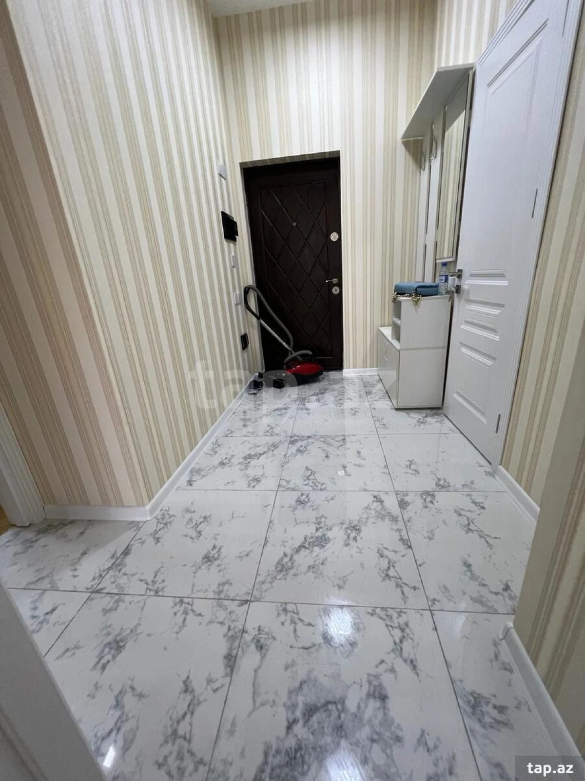 Kirayə verilir 2 otaqlı yeni tikili 60 m²