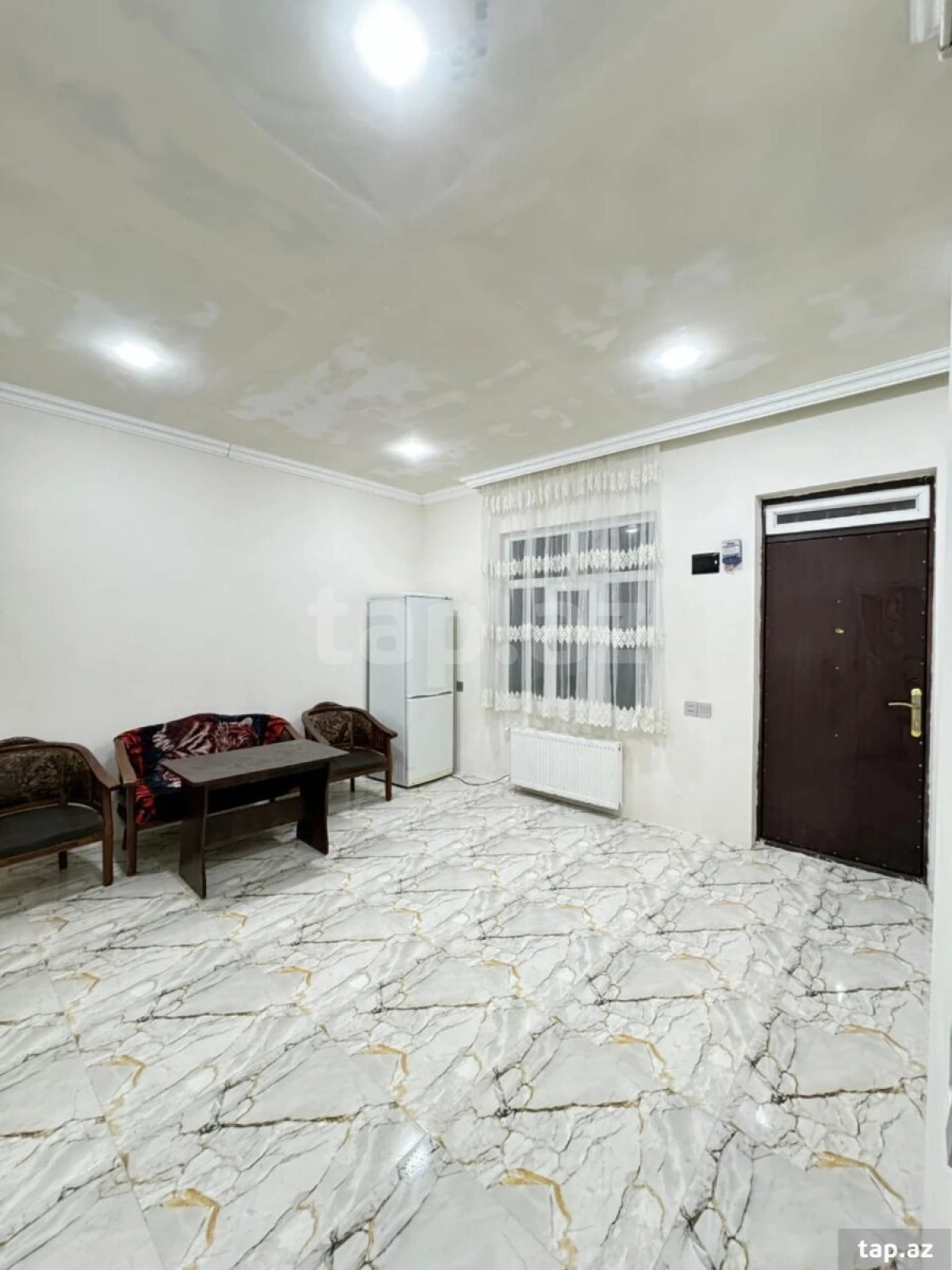 Kirayə verilir 1 otaqlı həyət evi