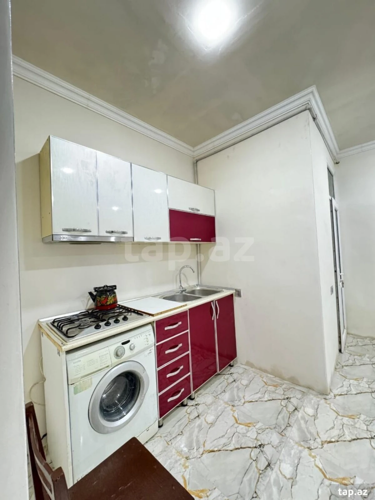 Kirayə verilir 1 otaqlı həyət evi