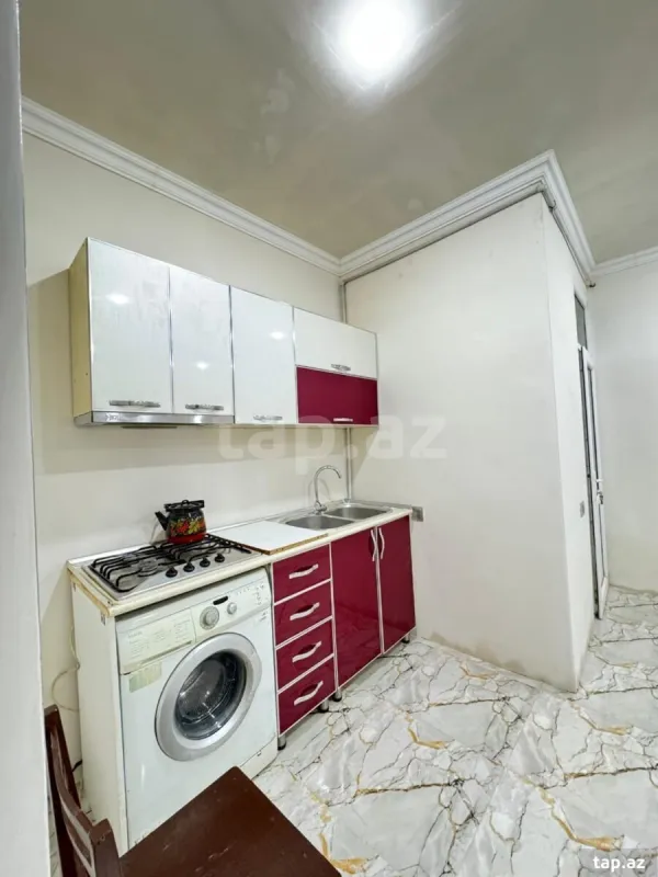 Kirayə verilir 1 otaqlı həyət evi