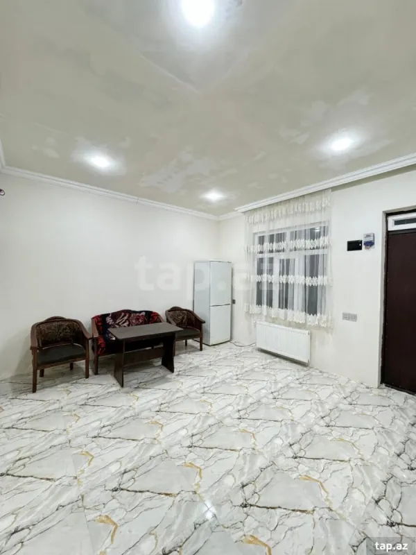 Kirayə verilir 1 otaqlı həyət evi