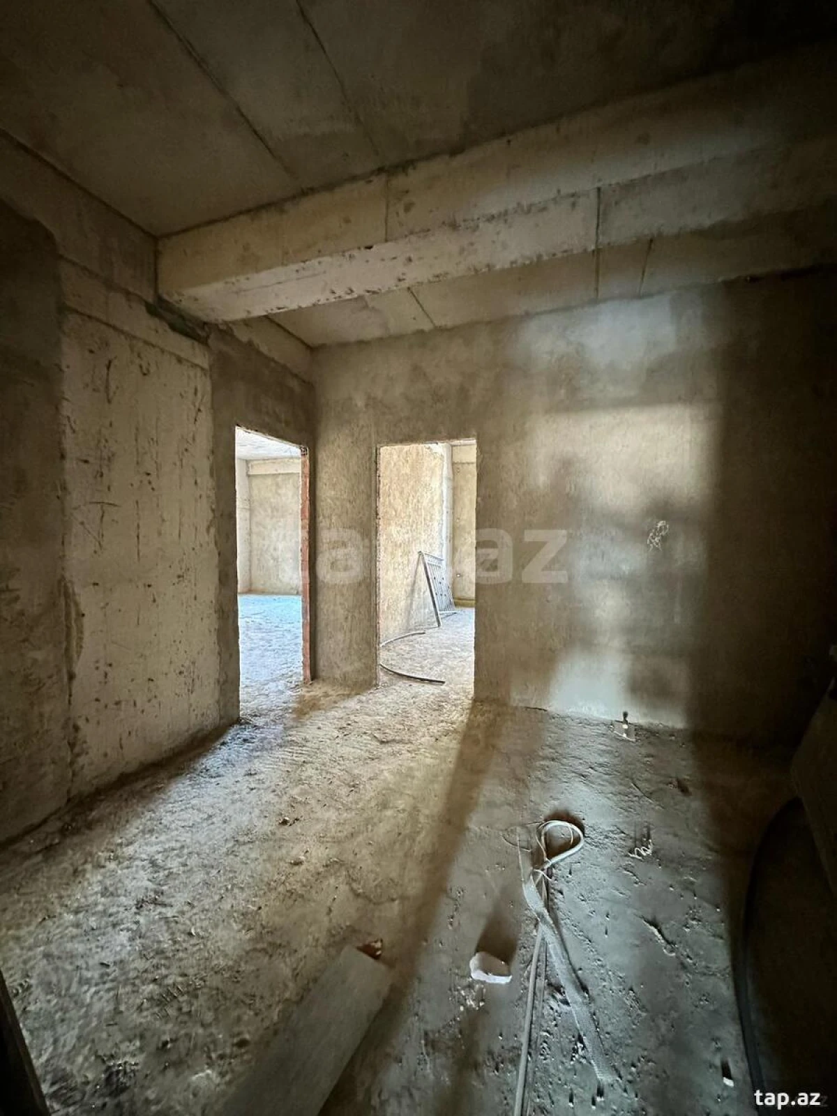 Satılır 3 otaqlı yeni tikili 125 m²