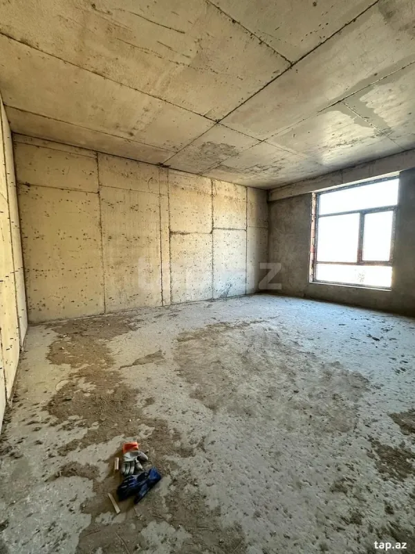 Satılır 3 otaqlı yeni tikili 125 m²