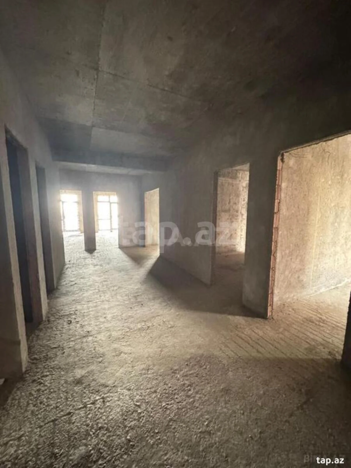 Satılır 3 otaqlı yeni tikili 125 m²