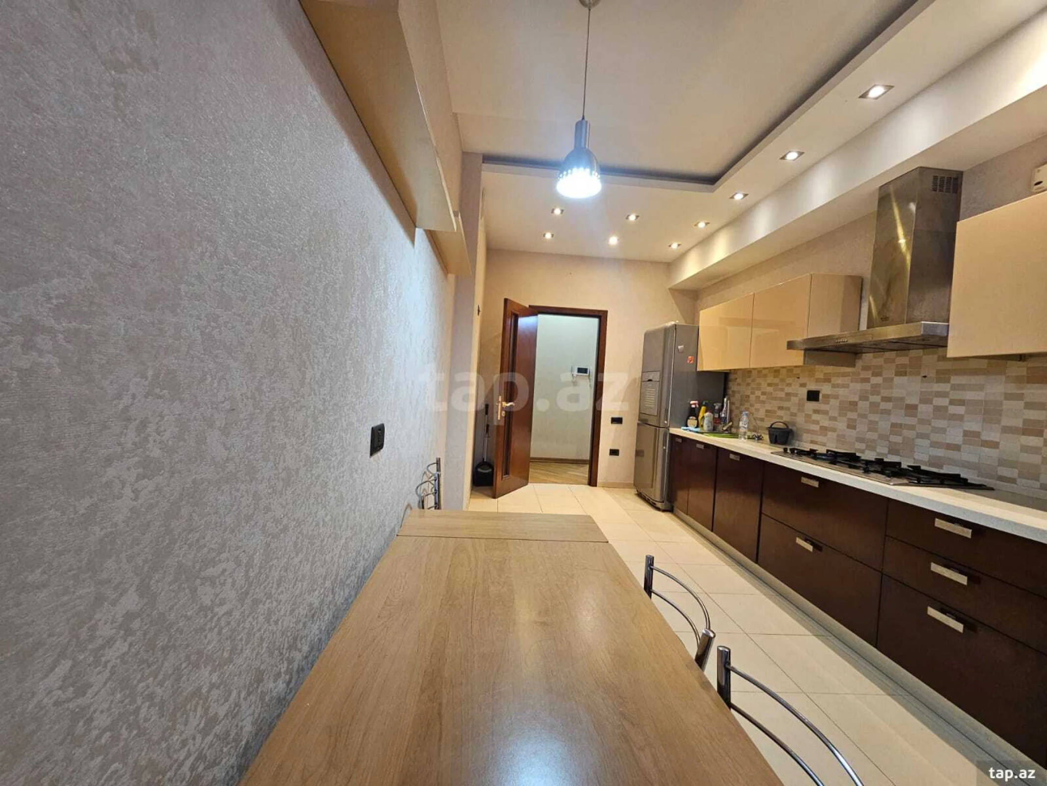 Kirayə verilir 2 otaqlı yeni tikili 110 m²