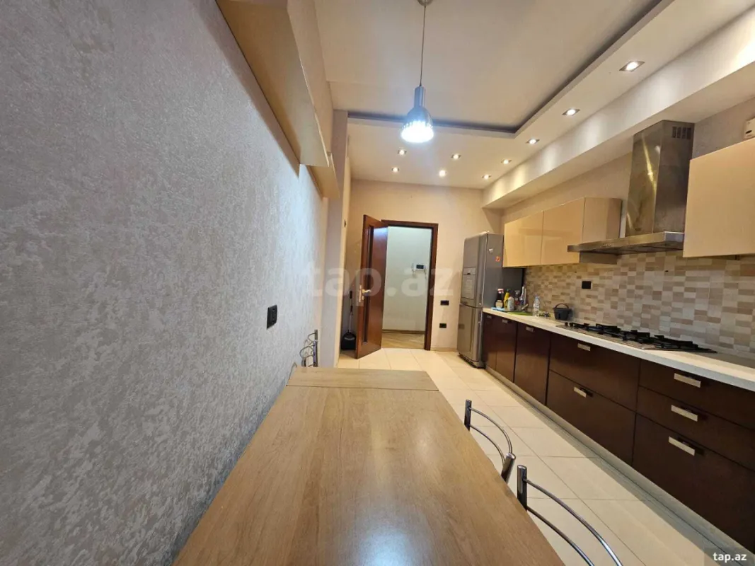 Kirayə verilir 2 otaqlı yeni tikili 110 m²