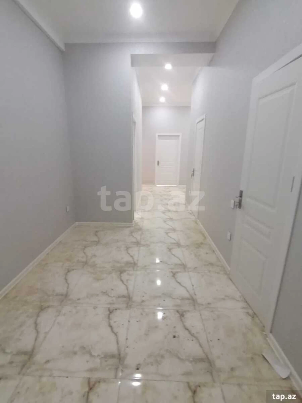 Satılır 4 otaqlı yeni tikili 147 m²