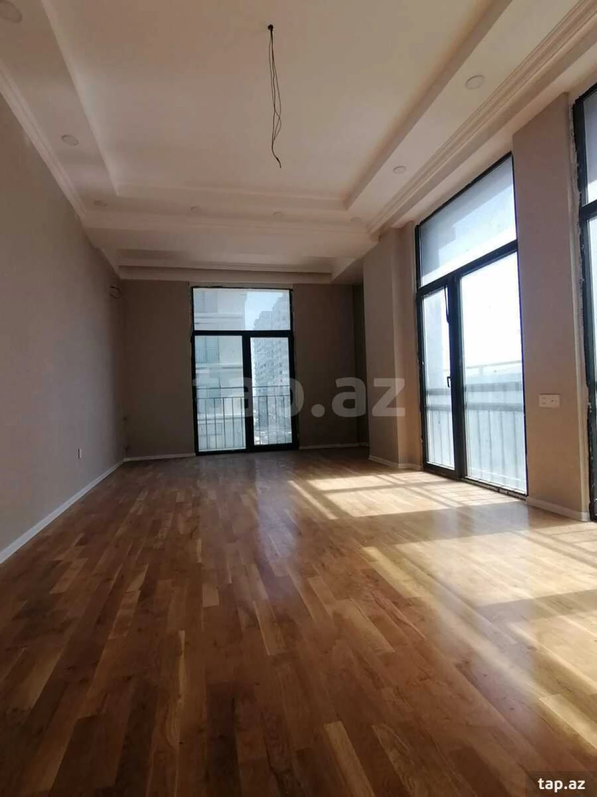 Satılır 4 otaqlı yeni tikili 147 m²