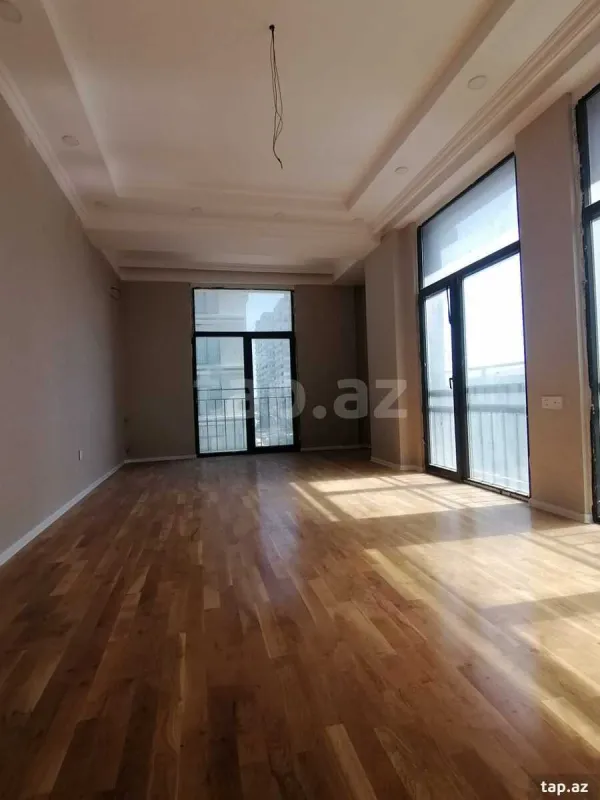 Satılır 4 otaqlı yeni tikili 147 m²