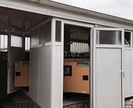 Satılır 9 otaqlı həyət evi