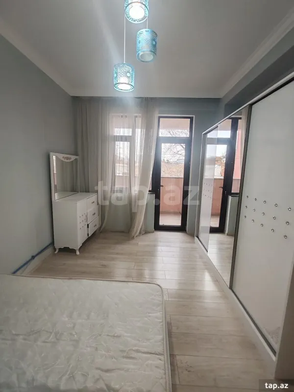 Kirayə verilir 3 otaqlı yeni tikili 90 m²